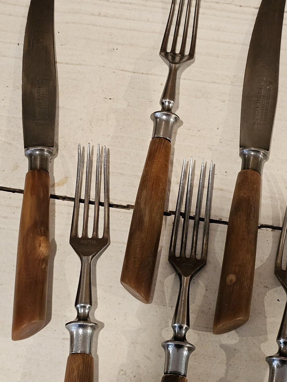 Vintage 50s MCM Anton Wingen Jr. Natural Horn Cutlery Set - 6 Forks & 3 Knives - Picture 2 of 16